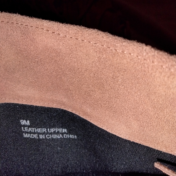 Suede and fringe platform boots. - Picture 7 of 8